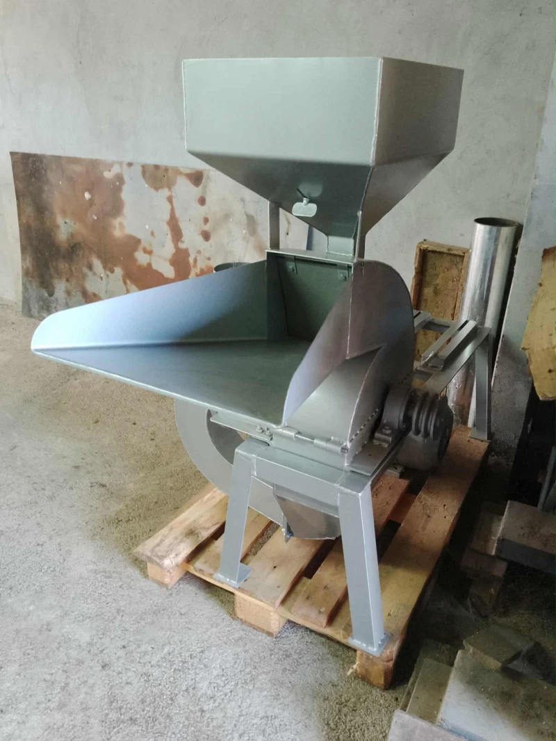 Друг вид Български Фуражомелка, снимка 2 - Селскостопанска техника - 51752859