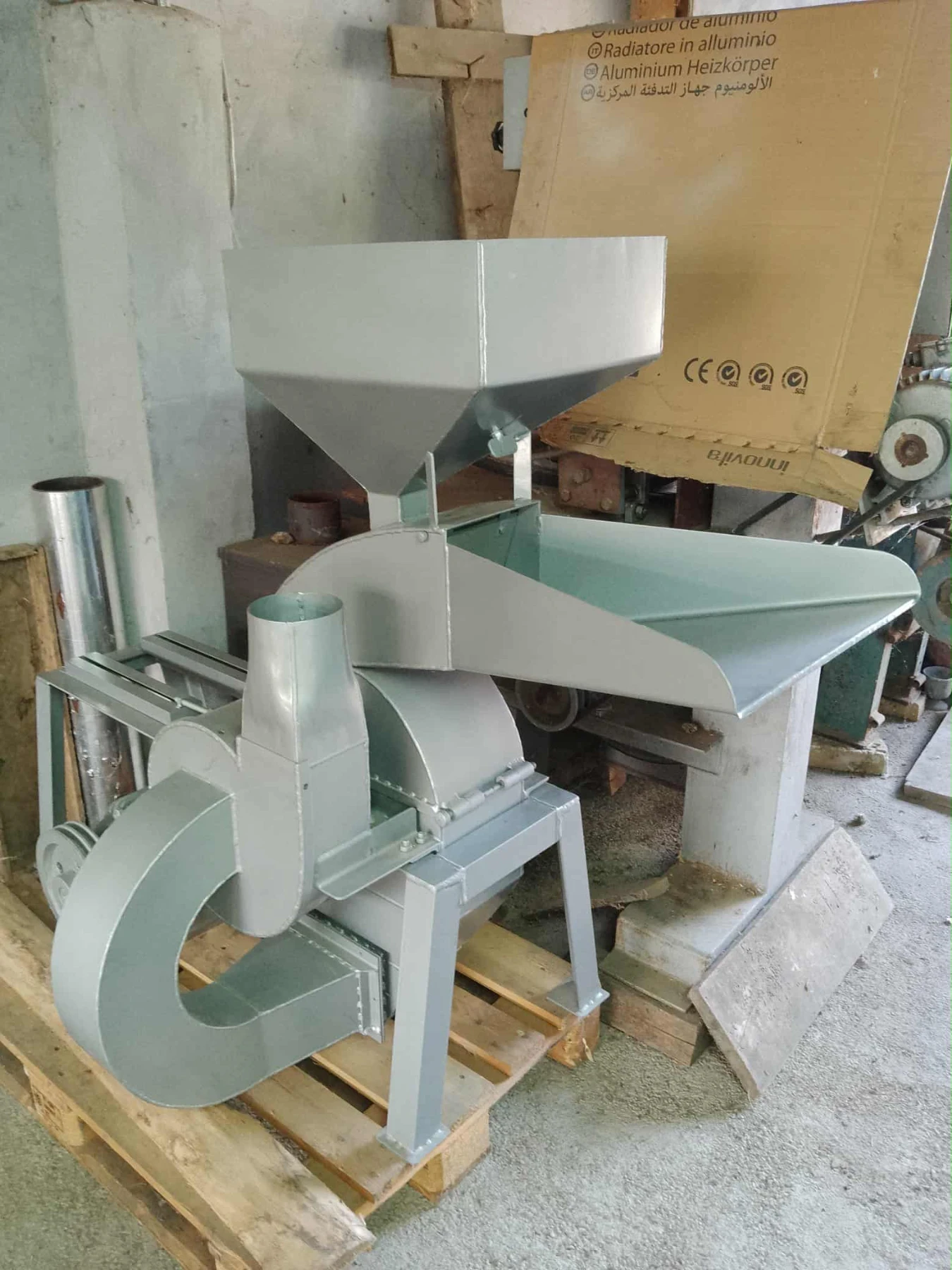 Друг вид Български Фуражомелка, снимка 1