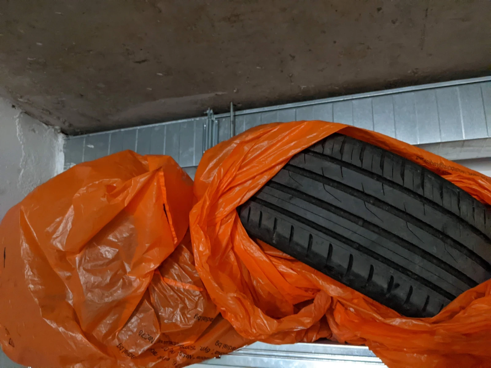  215/40R17 | Mobile.bg   1