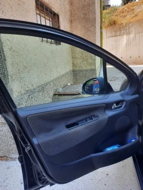 Peugeot 207 Бензин/газ, снимка 3