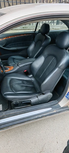 Mercedes-Benz CLK 320, снимка 5
