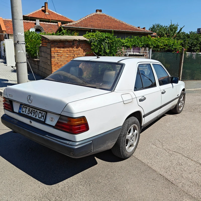 Mercedes-Benz 124 200D, снимка 4 - Автомобили и джипове - 47272000