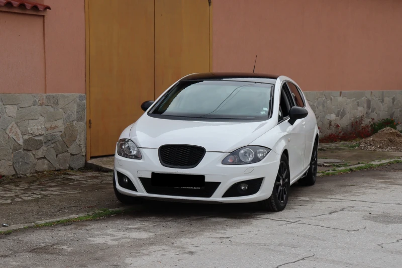 Seat Leon, снимка 2 - Автомобили и джипове - 48431307