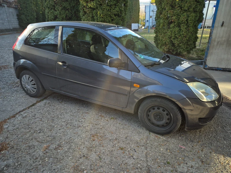 Ford Fiesta, снимка 1 - Автомобили и джипове - 48100752