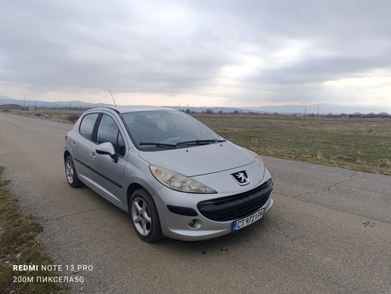 Peugeot 207 1.4i Gaz клима, снимка 4 - Автомобили и джипове - 48393557