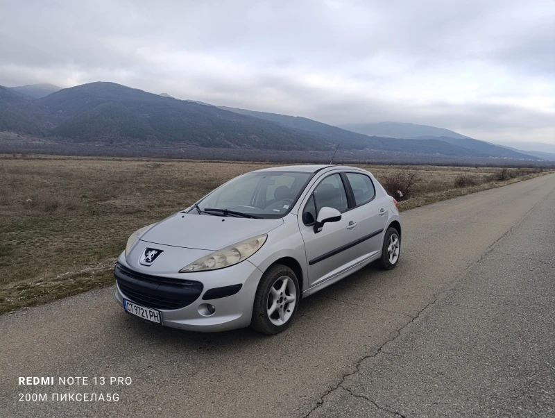 Peugeot 207 1.4i Gaz клима, снимка 1 - Автомобили и джипове - 48393557