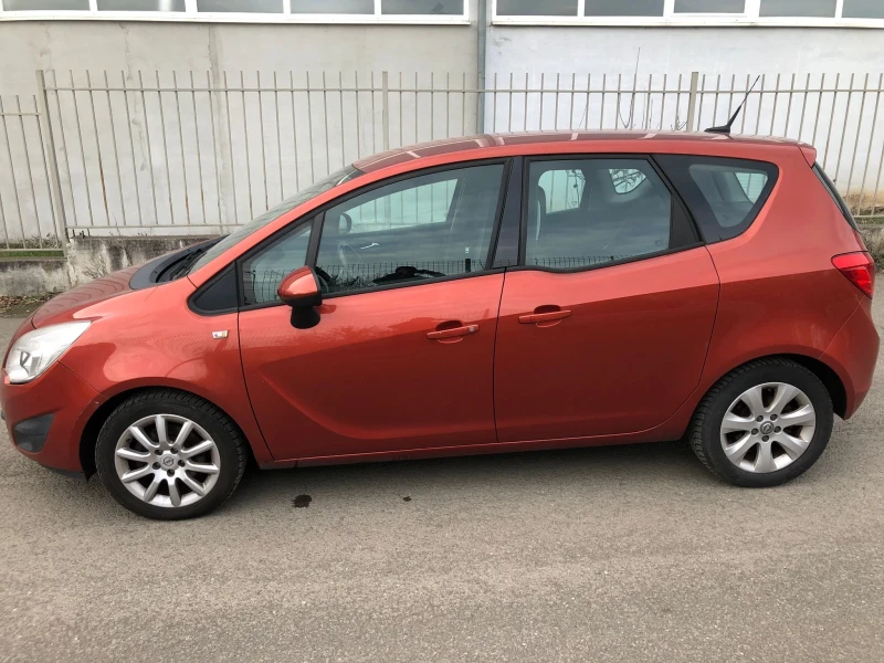 Opel Meriva Нави кожа газ климатроник , снимка 7 - Автомобили и джипове - 48642262