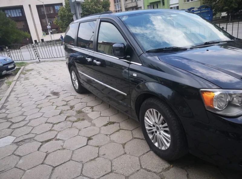 Lancia Voyager, снимка 3 - Автомобили и джипове - 49174845