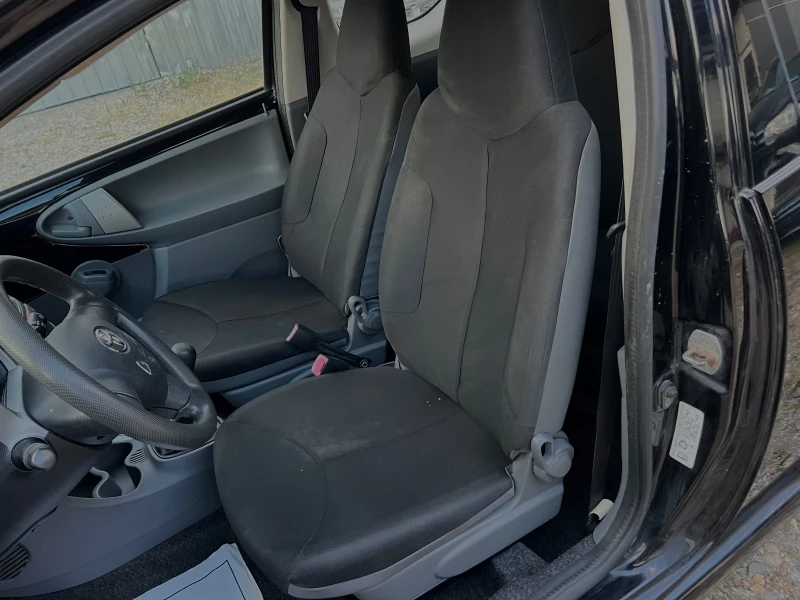 Toyota Aygo 1.0i- 68к.с. Нов внос от Италия, снимка 11 - Автомобили и джипове - 50990546
