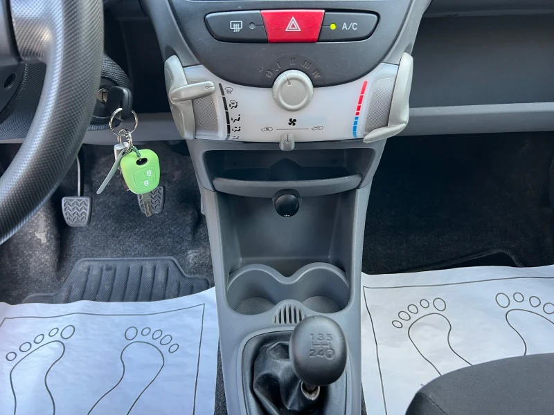 Toyota Aygo 1.0i- 68к.с. Нов внос от Италия, снимка 15 - Автомобили и джипове - 50990546