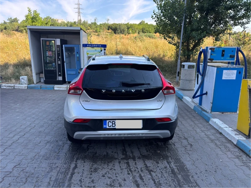 Volvo V40 Cross Country 1.6D, снимка 2 - Автомобили и джипове - 52565846