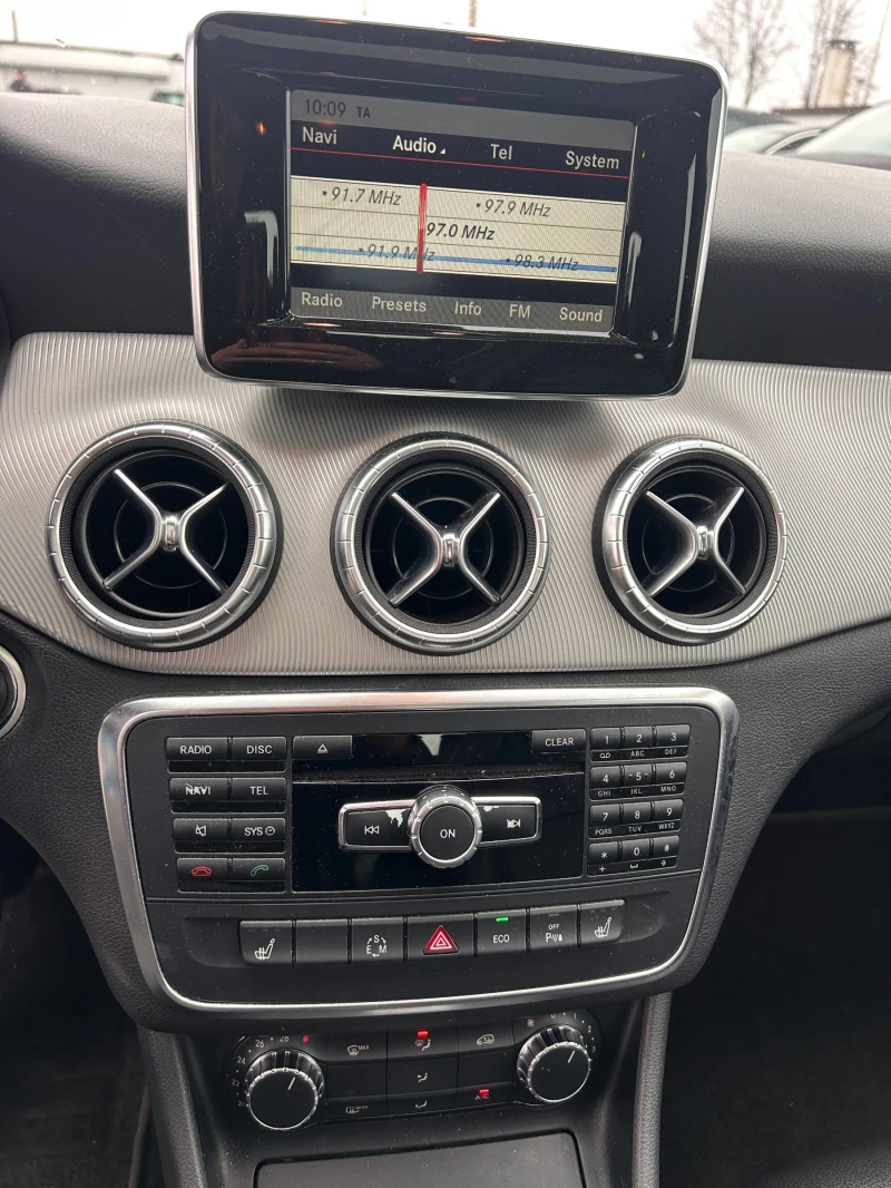 Mercedes-Benz CLA 200 CDI AVTOMAT/PANORAMA/NAVI/KOJA EURO 5, снимка 15 - Автомобили и джипове - 52574262