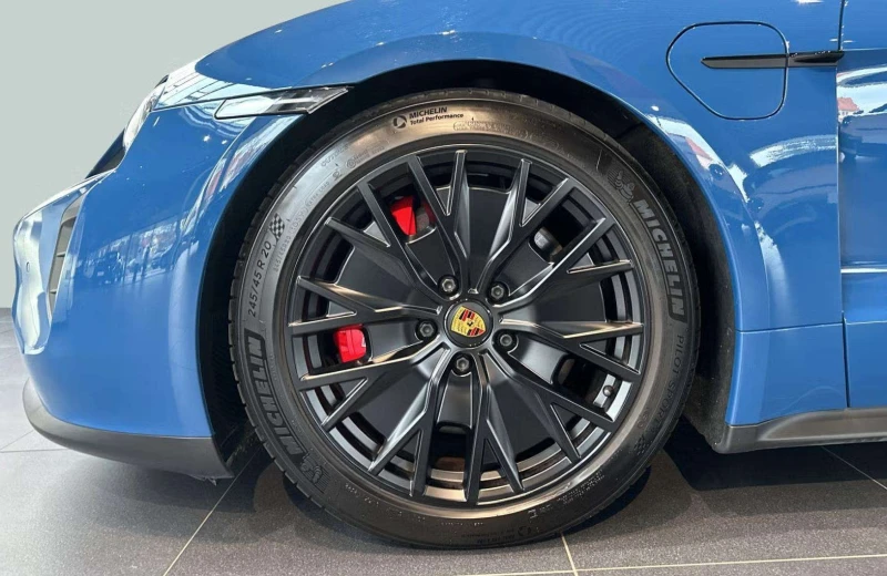 Porsche Taycan GTS, снимка 4 - Автомобили и джипове - 52709673