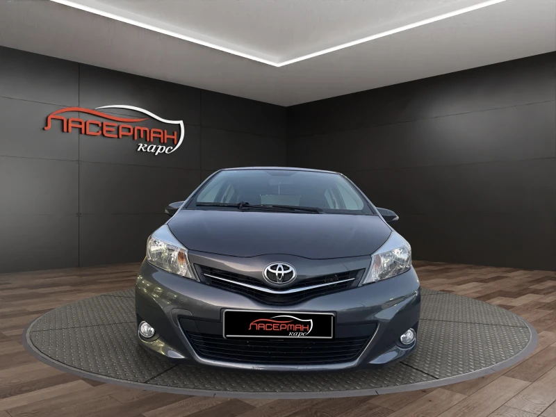 Toyota Yaris 1.0I , снимка 5 - Автомобили и джипове - 52938618