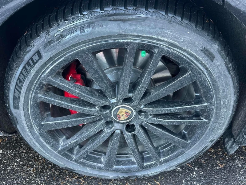 Porsche Panamera / GTS / DISTRONIC / BOSE / HEAD UP / CARFAX, снимка 6 - Автомобили и джипове - 53256444