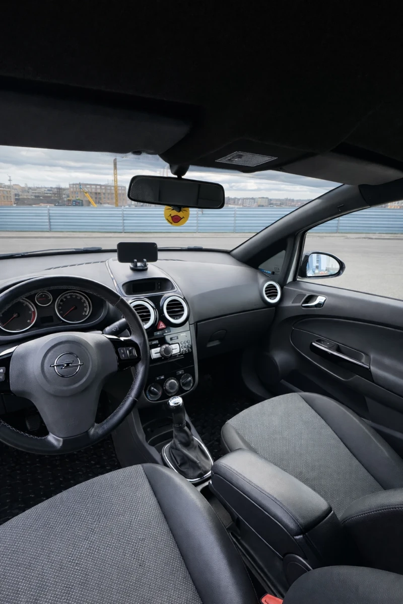 Opel Corsa, снимка 11 - Автомобили и джипове - 53264206