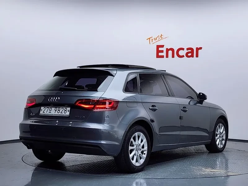 Audi A3 1.6 TDI, снимка 4 - Автомобили и джипове - 54971517