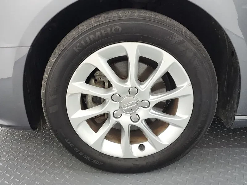 Audi A3 1.6 TDI, снимка 10 - Автомобили и джипове - 54971517