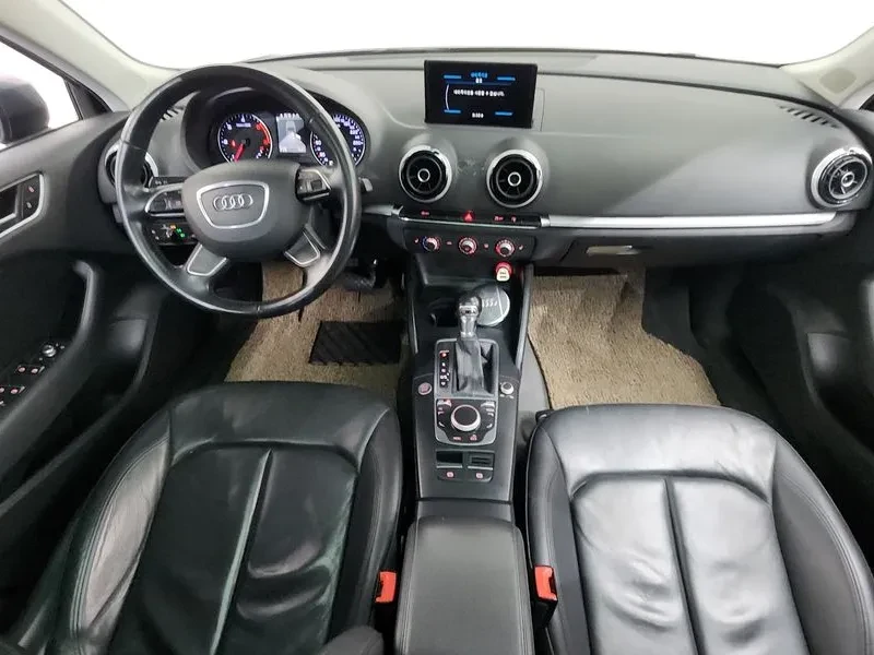 Audi A3 1.6 TDI, снимка 14 - Автомобили и джипове - 54971517