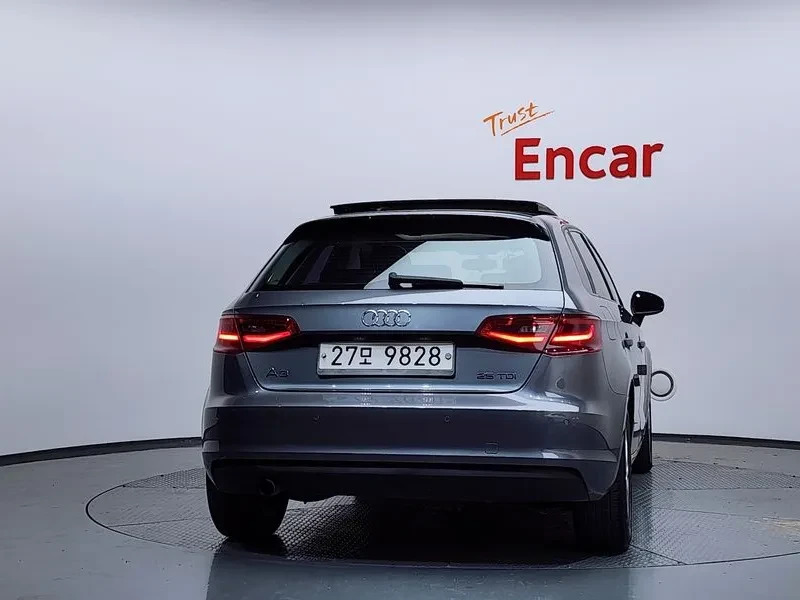 Audi A3 1.6 TDI, снимка 7 - Автомобили и джипове - 54971517