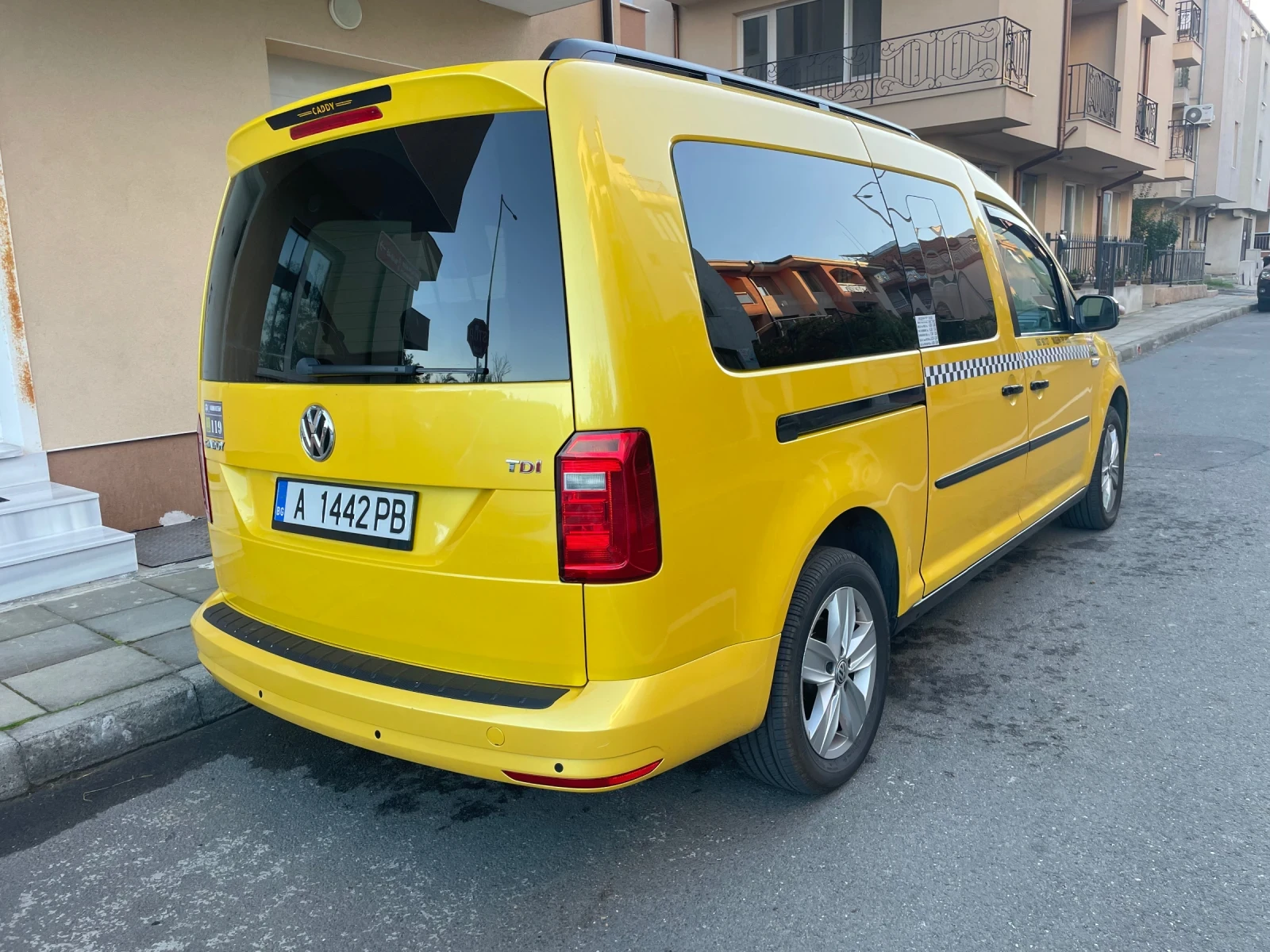 VW Caddy 2.0 - изображение 2