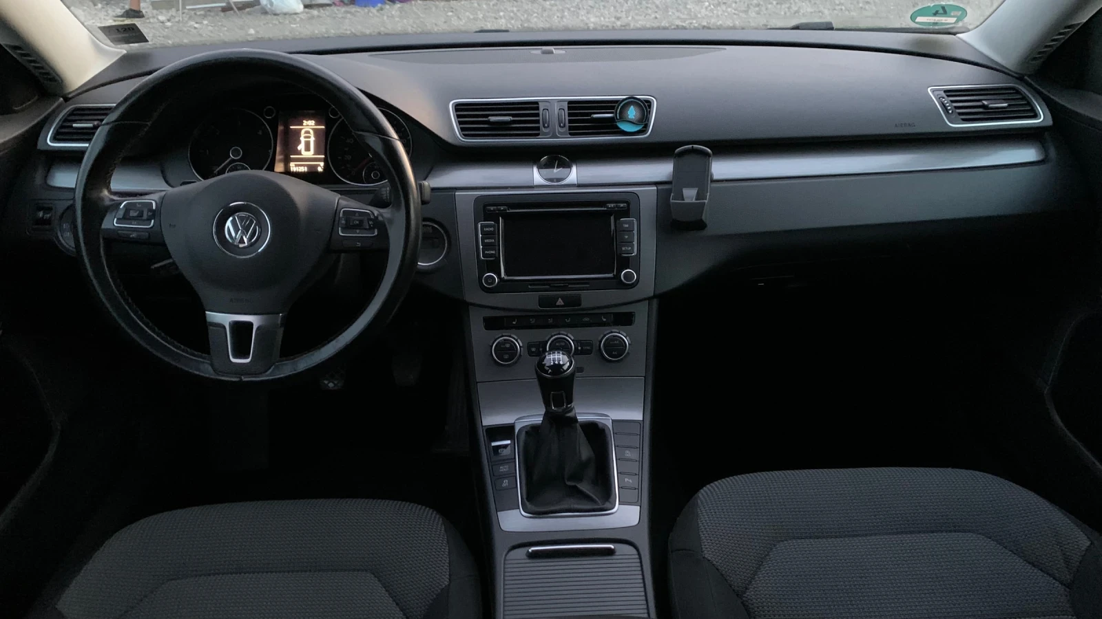VW Passat 2.0TDI* 140HP* HIGHLINE* LED - изображение 9