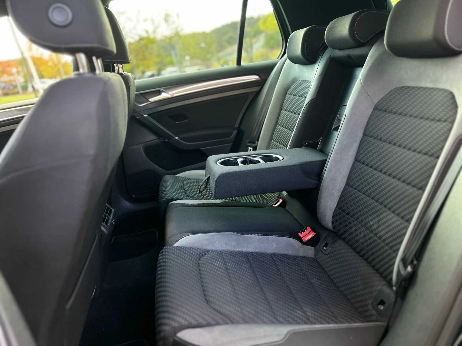 VW Golf 2.0TDI R-Line | Mobile.bg   14