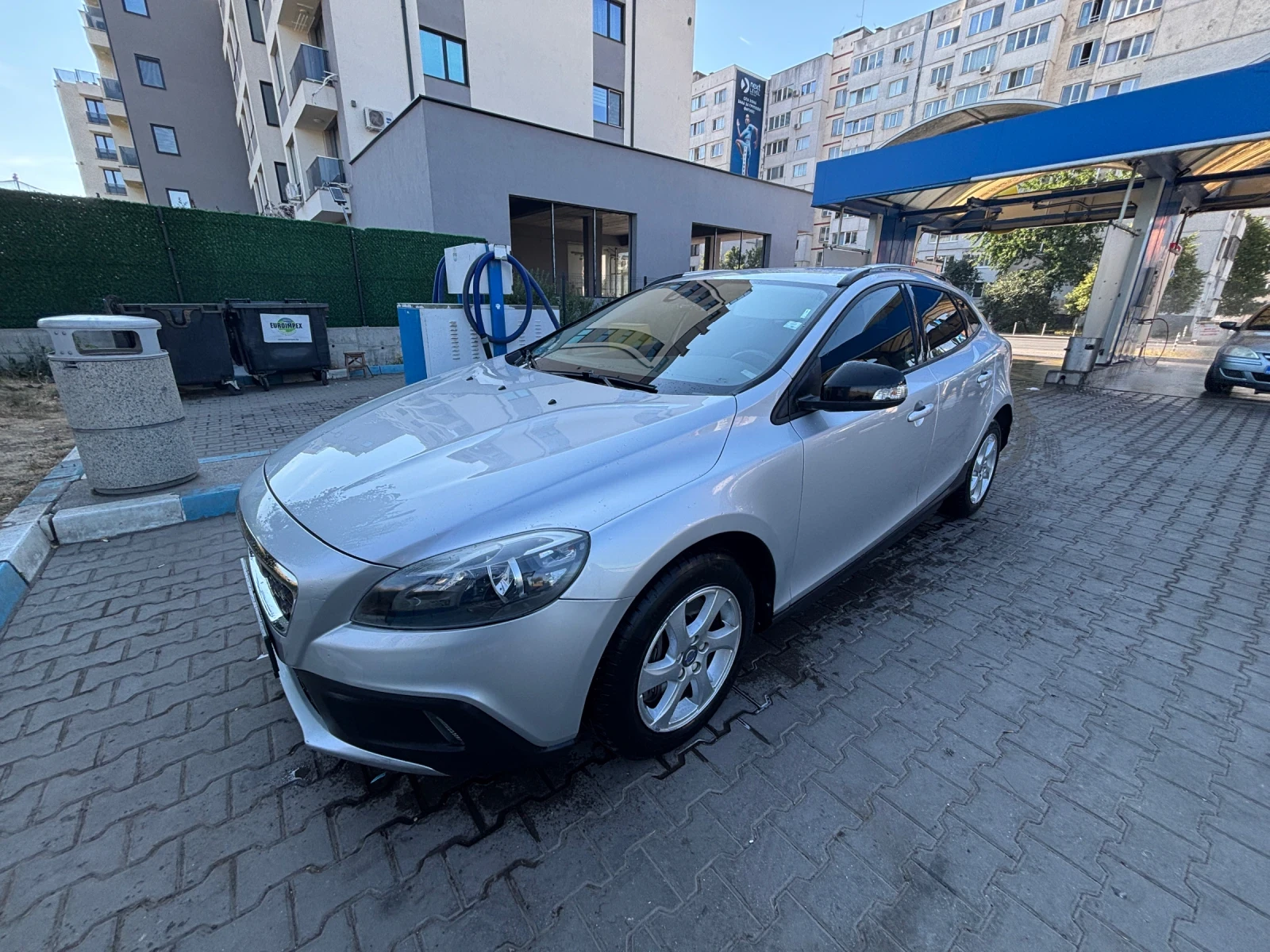 Volvo V40 Cross Country 1.6D - изображение 5