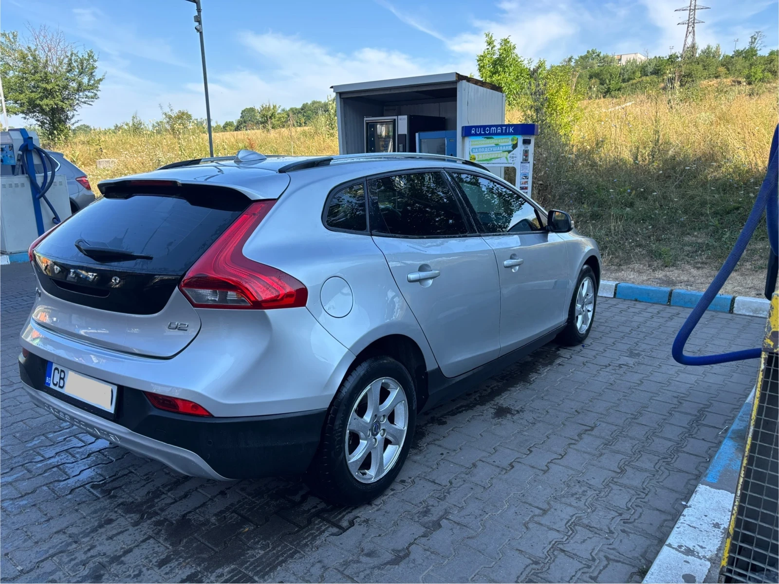 Volvo V40 Cross Country 1.6D - изображение 7
