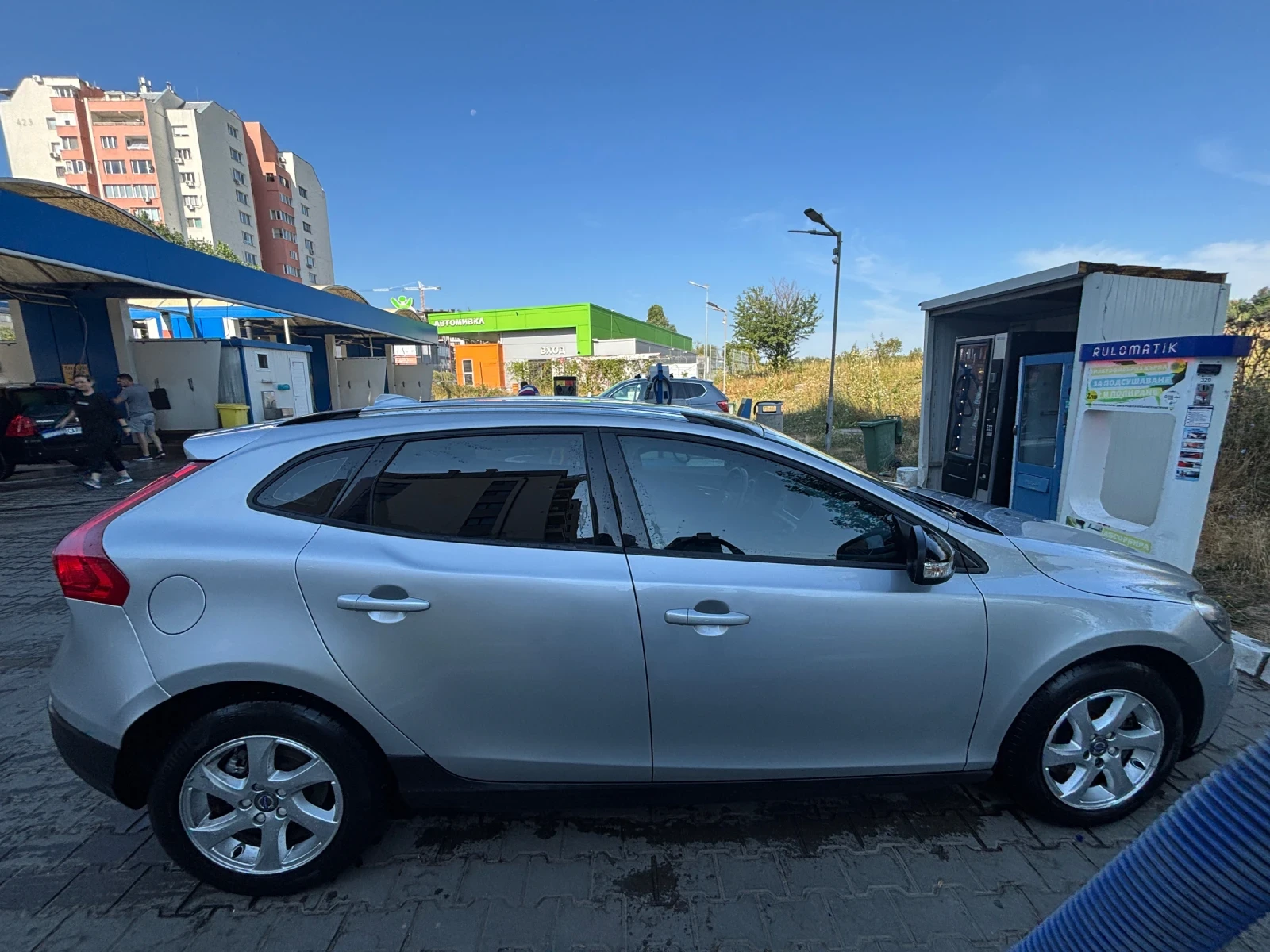 Volvo V40 Cross Country 1.6D - изображение 3