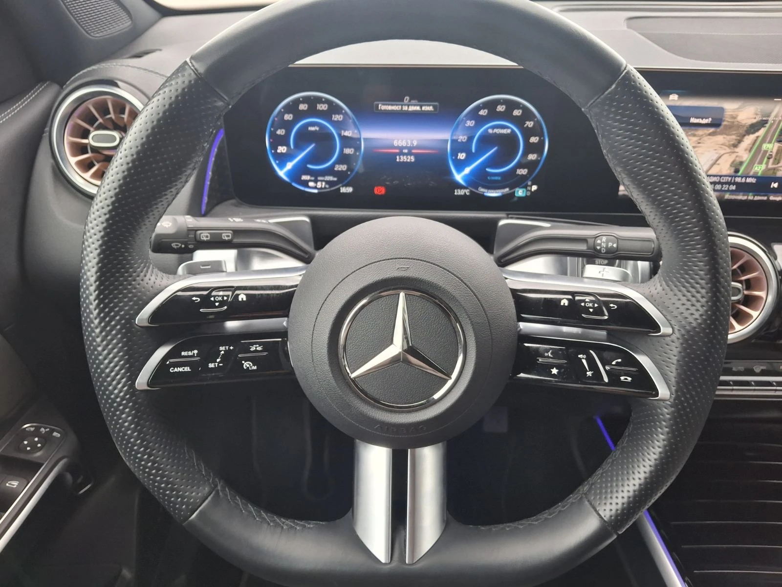 Mercedes-Benz EQB 350 4MATIC  6+ 1, снимка 14 - Автомобили и джипове - 53315161