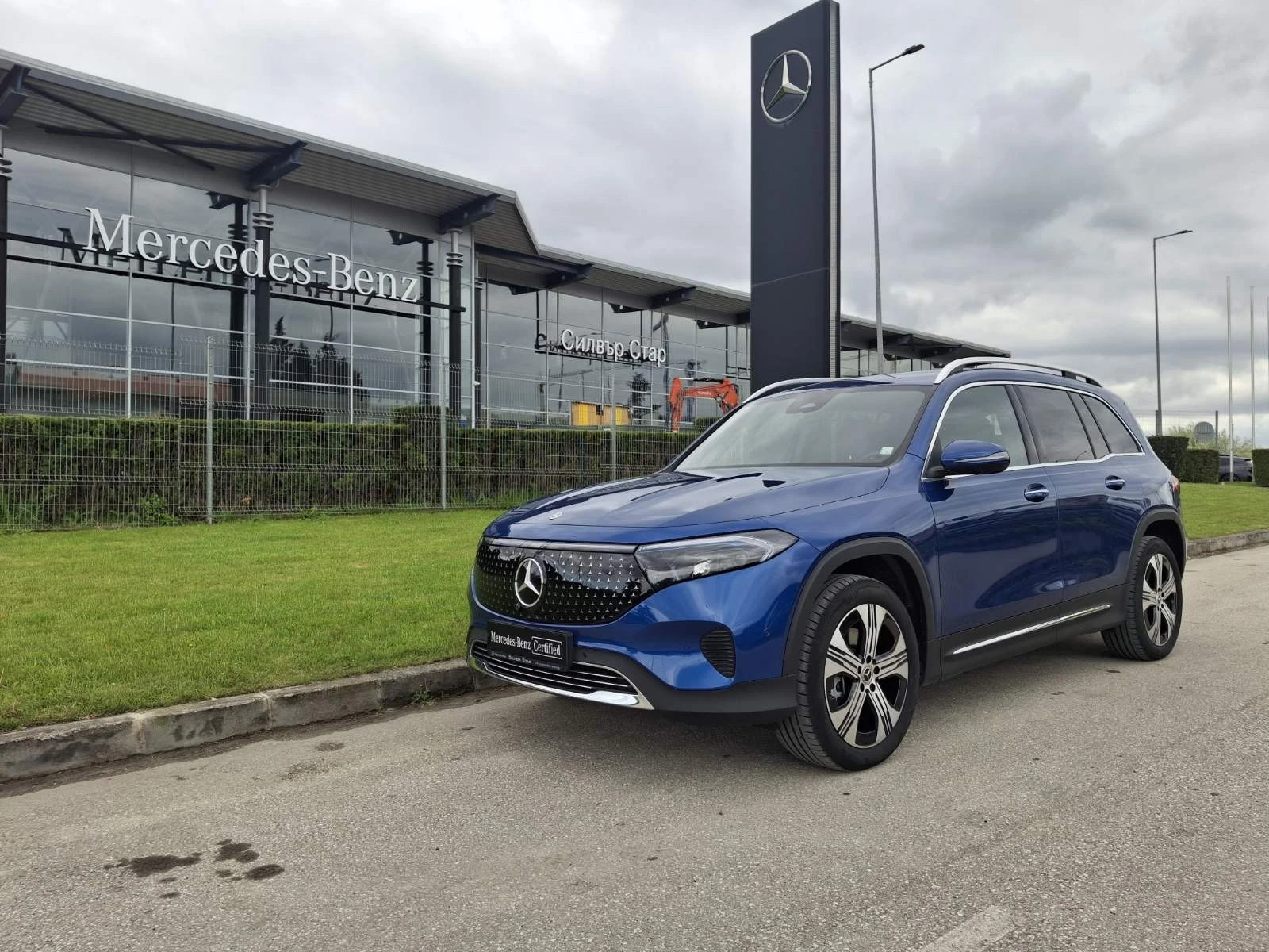 Mercedes-Benz EQB 350 4MATIC  6+ 1