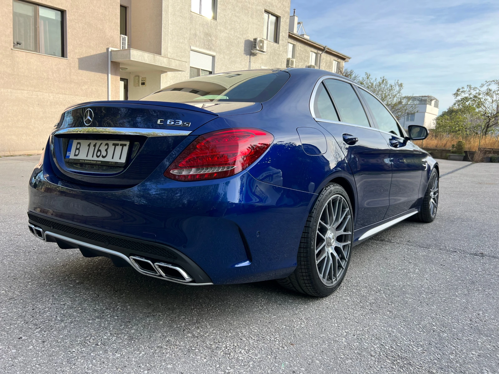 Mercedes-Benz C 63 AMG C63s V8 - изображение 5