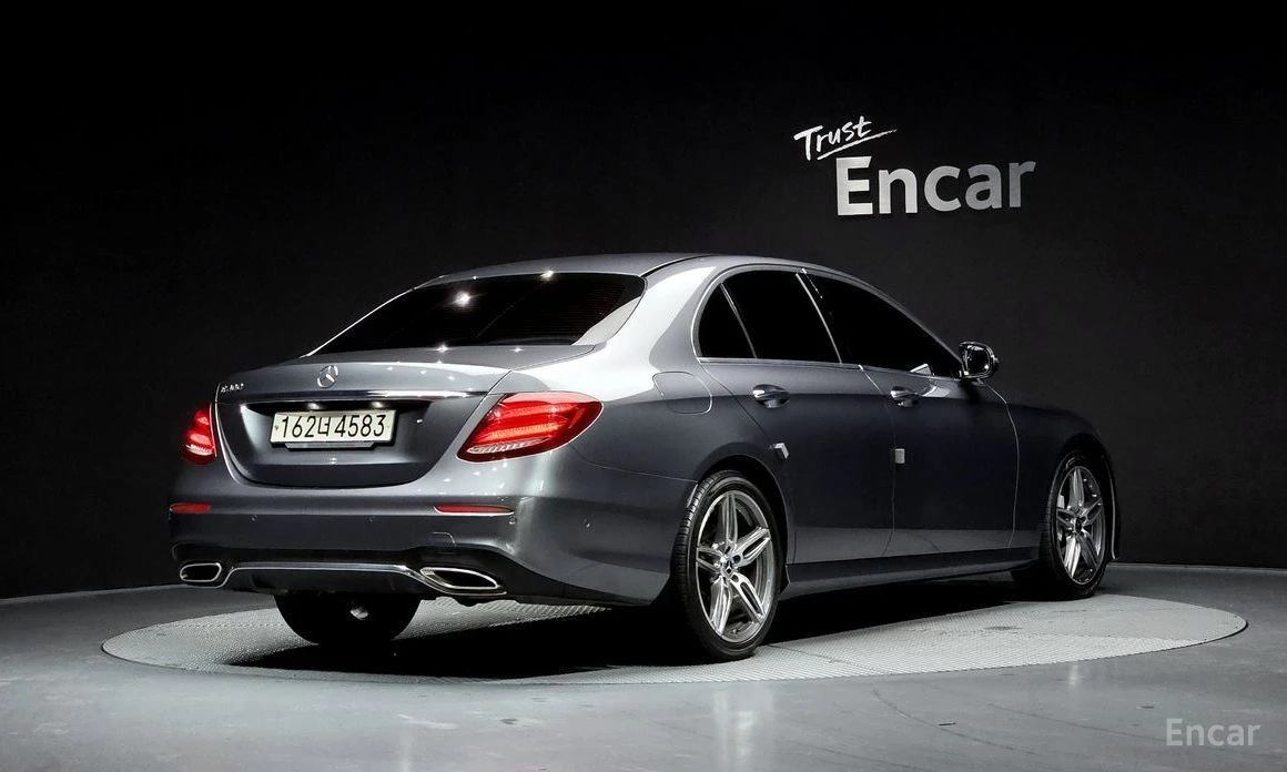 Mercedes-Benz E 300  - изображение 2