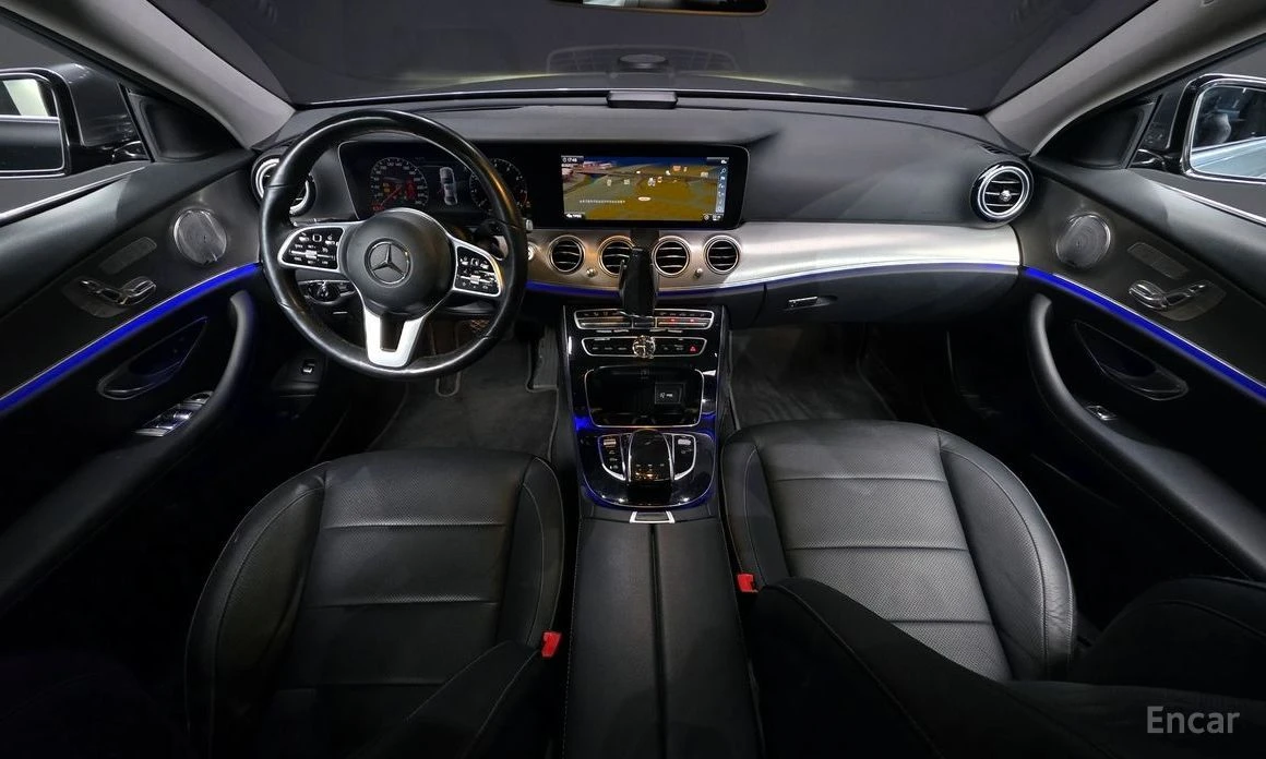 Mercedes-Benz E 300  - изображение 7