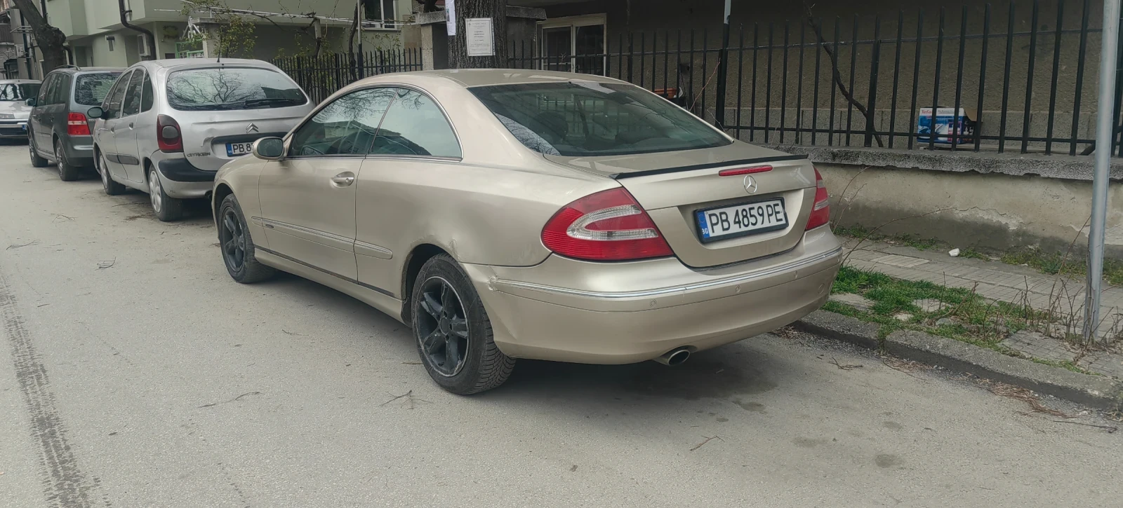 Mercedes-Benz CLK 320, снимка 3 - Автомобили и джипове - 54001986