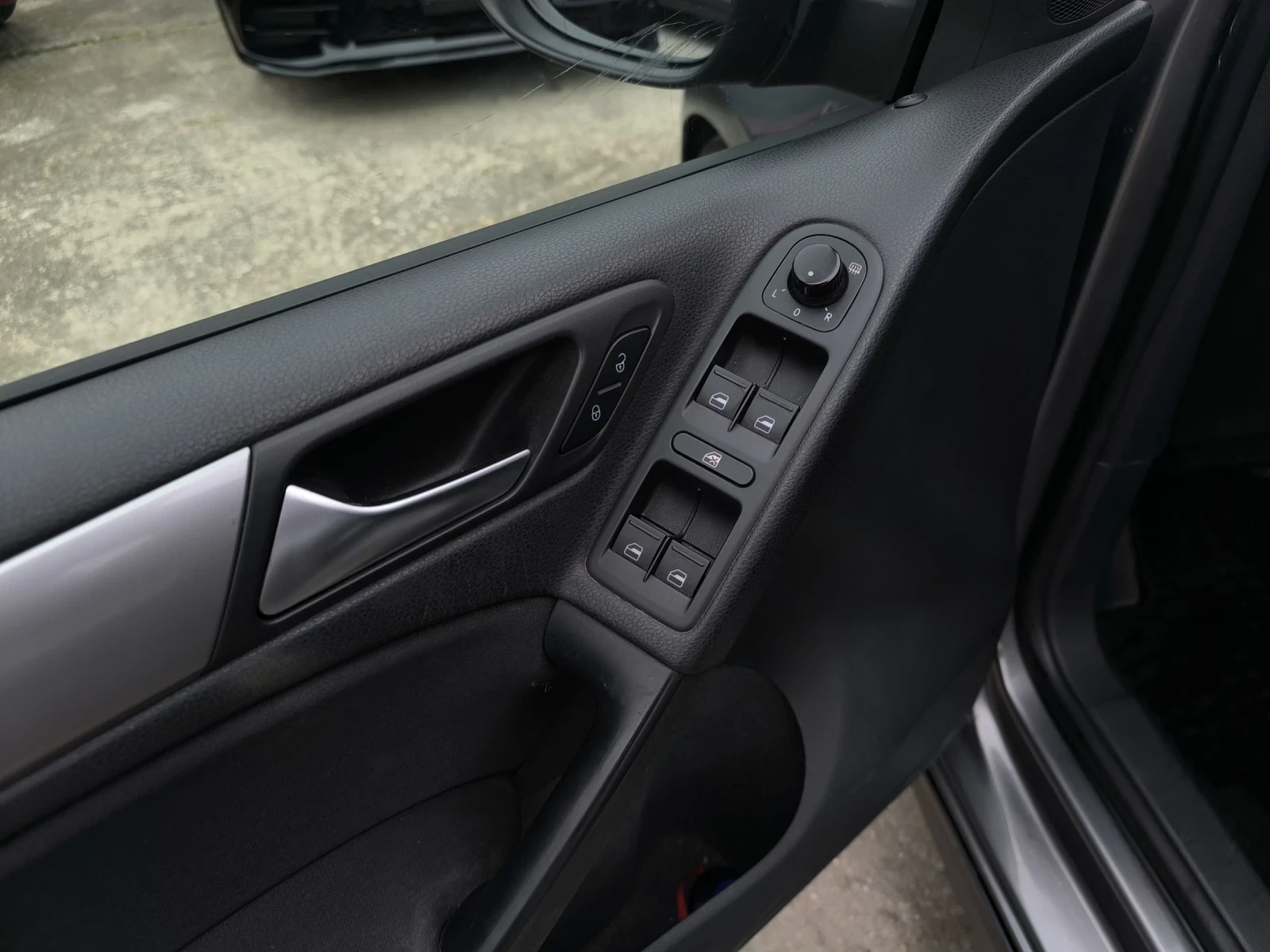 VW Golf 1.6TDI | Mobile.bg � ����������� 17