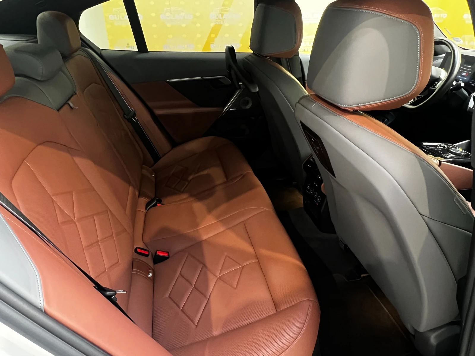 BMW 550 e xDrive, снимка 17 - Автомобили и джипове - 54138949