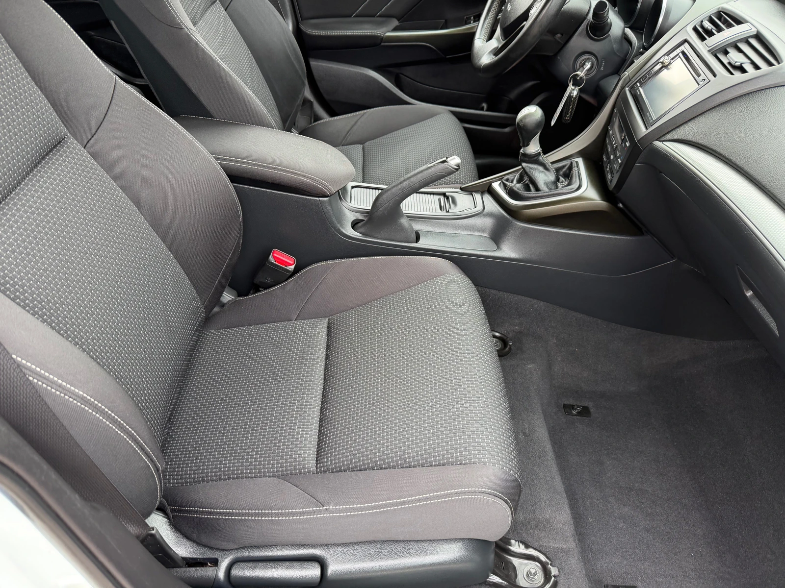 Honda Civic 1.6 I-DTEC, снимка 12 - Автомобили и джипове - 54191366