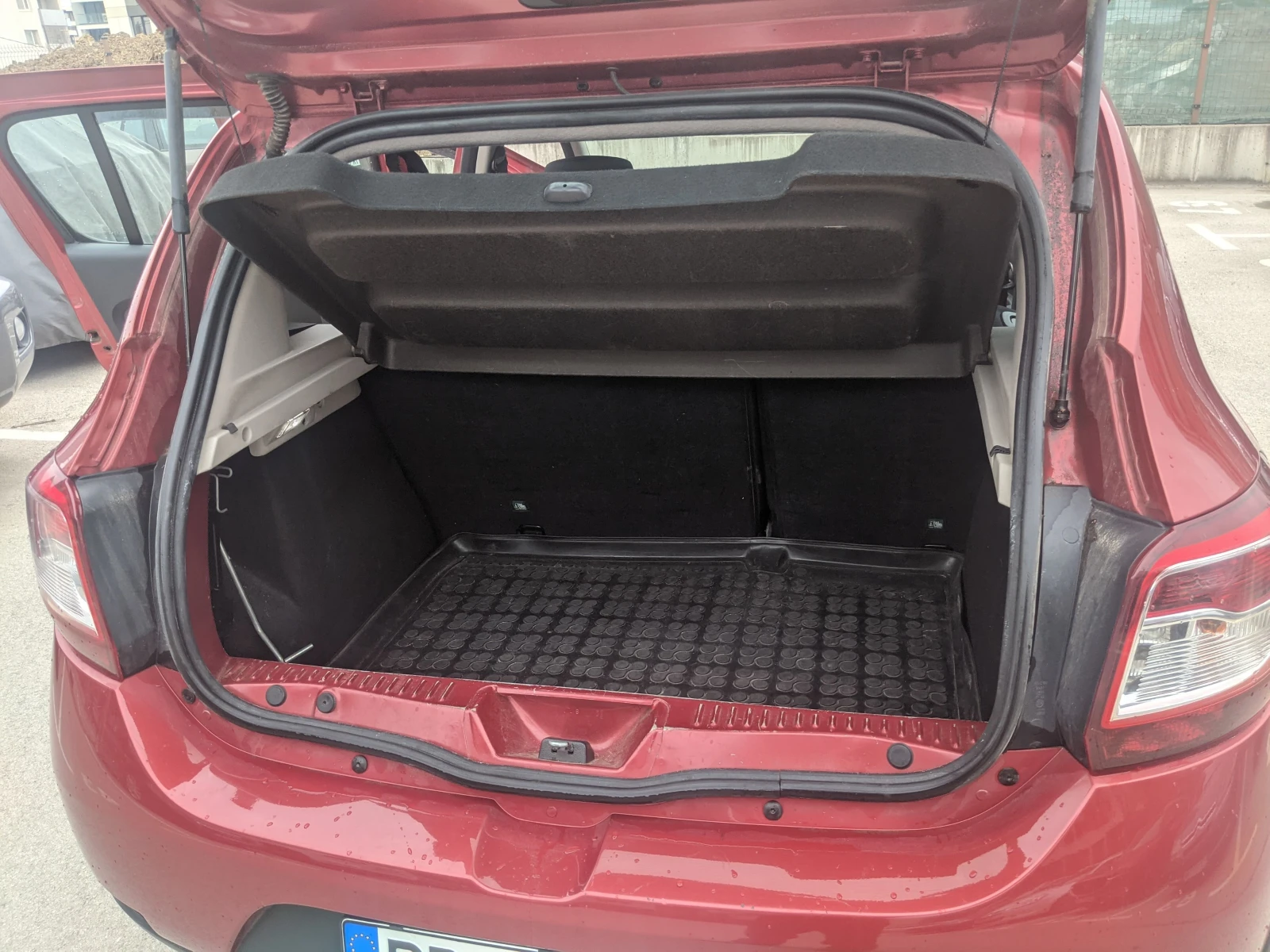 Dacia Sandero Stepway, снимка 14 - Автомобили и джипове - 54228960