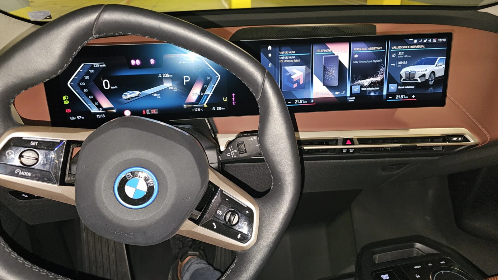 BMW iX 40 Спорт Пакет, снимка 11 - Автомобили и джипове - 55590230
