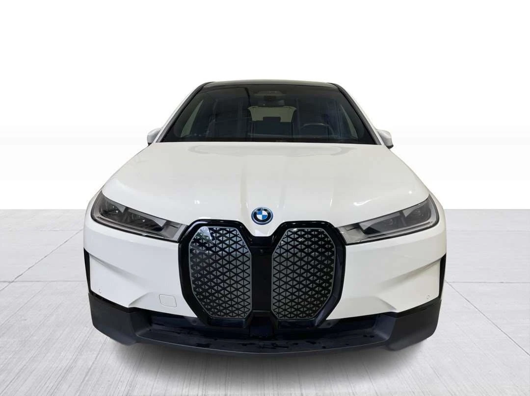 BMW iX * 50 * ФИКСИРАНА ЦЕНА С ВСИЧКИ ТАКСИ ДО БЪЛГАРИЯ *, снимка 3 - Автомобили и джипове - 56068926