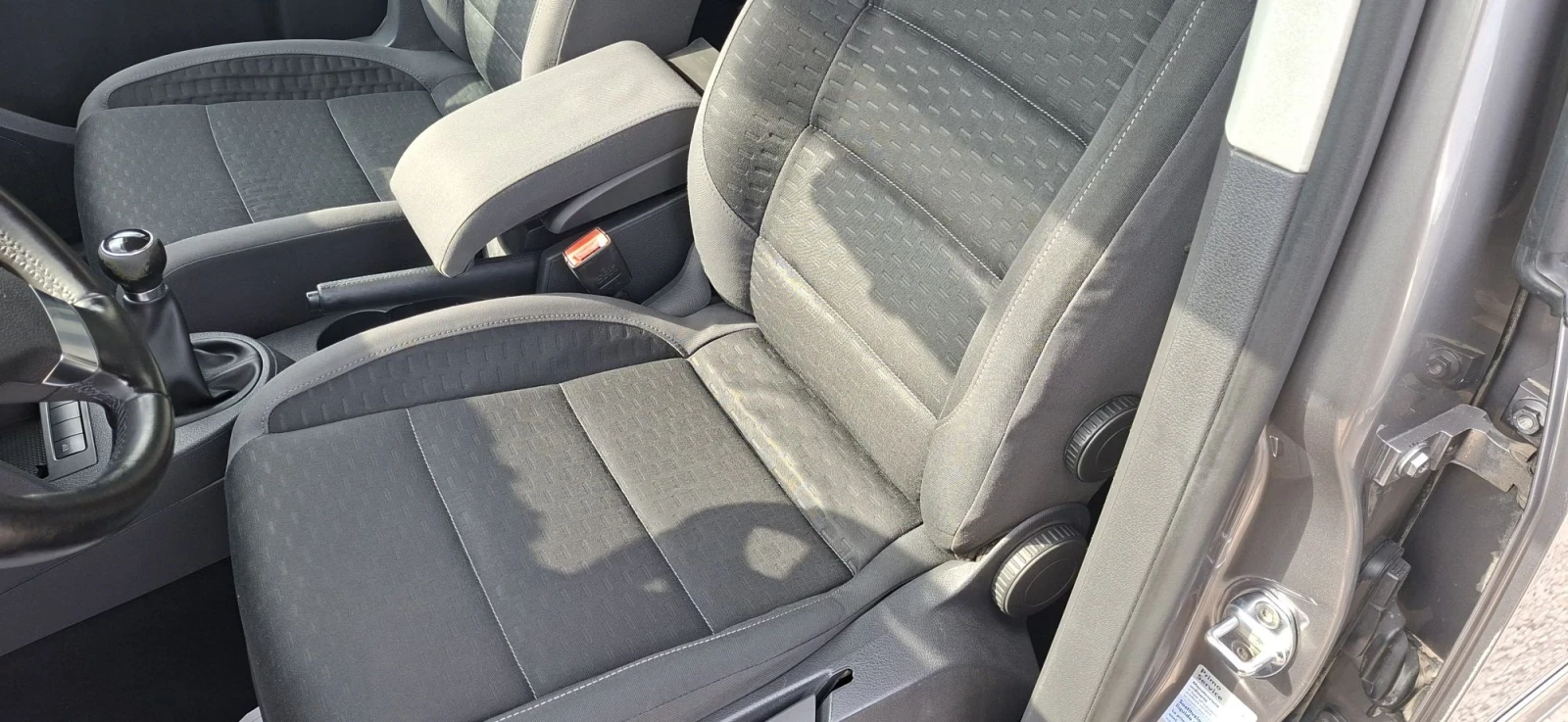 VW Touran 1, 6 ГАЗ/БЕНЗИН, снимка 9 - Автомобили и джипове - 56165009