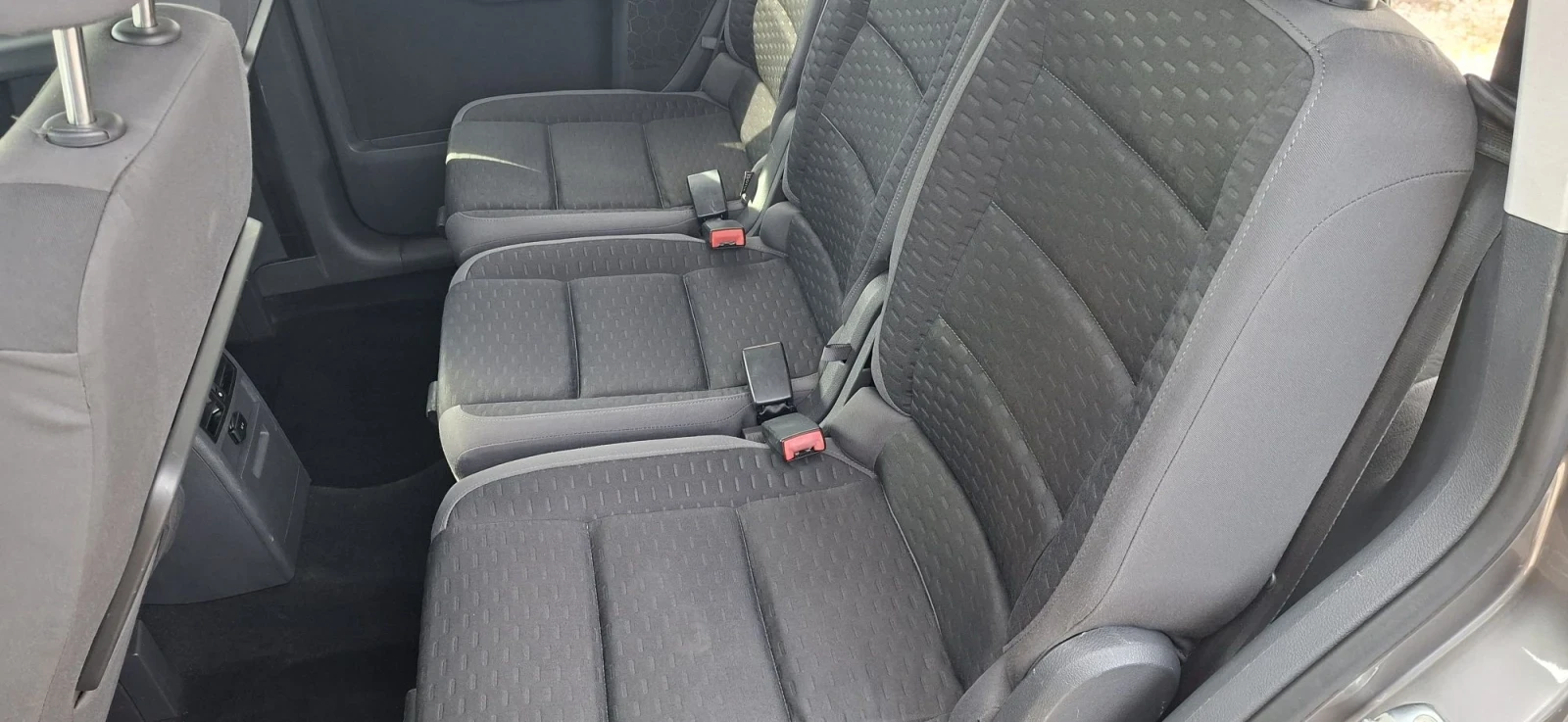 VW Touran 1, 6 ГАЗ/БЕНЗИН, снимка 6 - Автомобили и джипове - 56165009