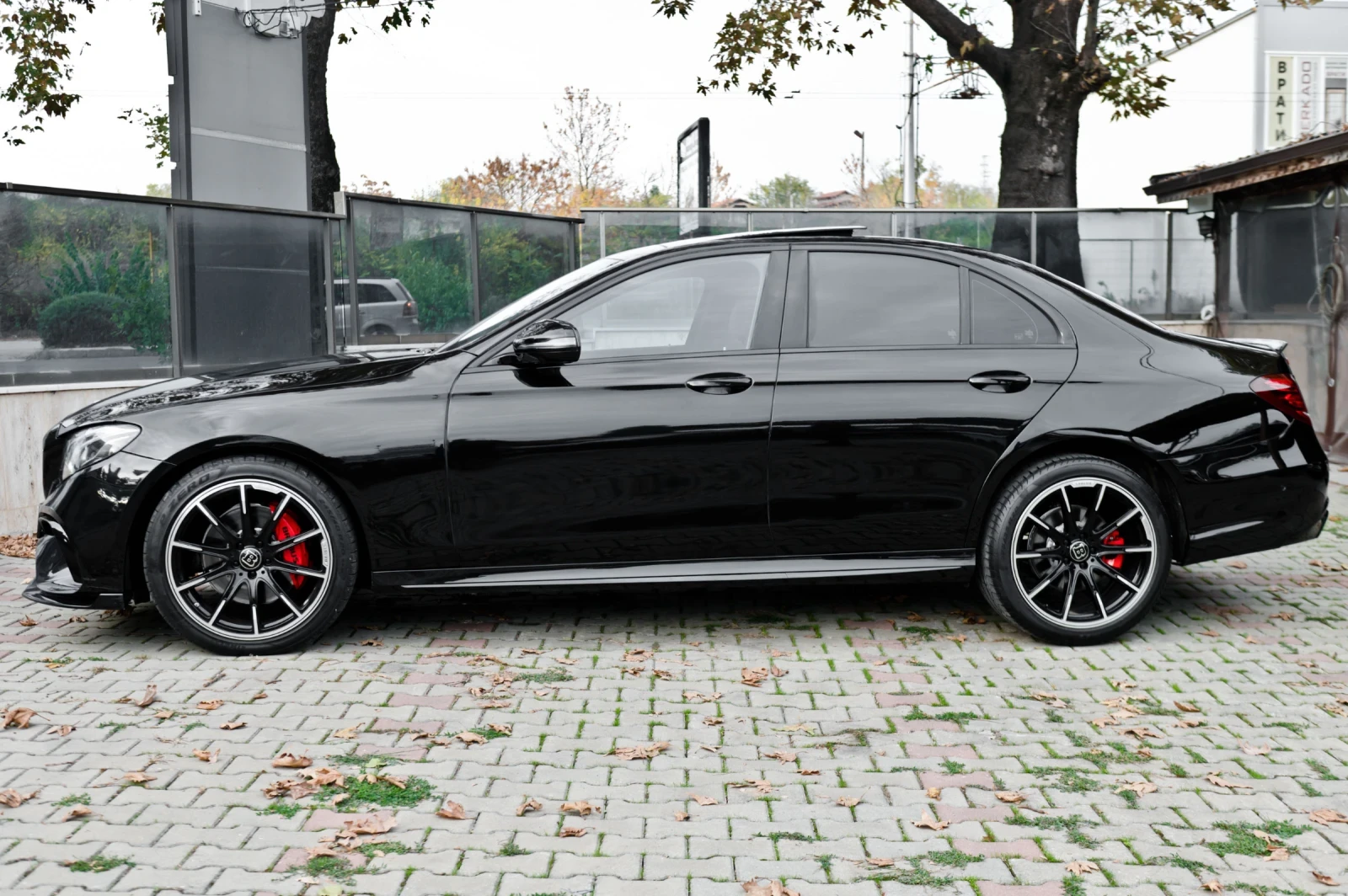 Mercedes-Benz E 350 d/BRABUS/PANO/9G/TV/20 | Mobile.bg � ����������� 4