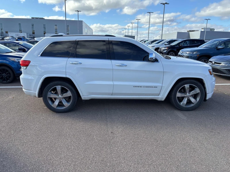 Jeep Grand cherokee Overland* 5.7HEMI* 8ZF* Distr* Въздух* Обдух* Пано, снимка 3 - Автомобили и джипове - 52317619