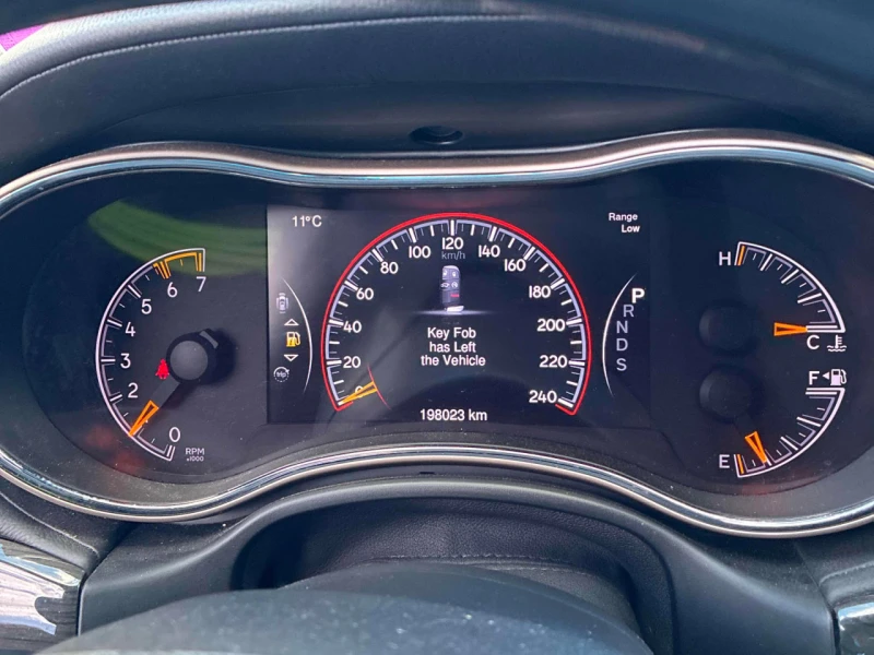 Jeep Grand cherokee Overland* 5.7HEMI* 8ZF* Distr* Въздух* Обдух* Пано, снимка 7 - Автомобили и джипове - 52317619