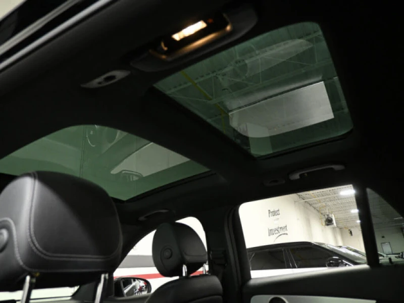 Mercedes-Benz GLC 300 4MATIC* 360* Pano* DrAssist* Подгрев* , снимка 13 - Автомобили и джипове - 52699378