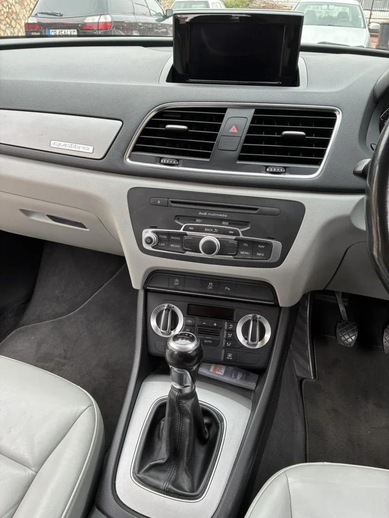 Audi Q3 4x4 , снимка 8 - Автомобили и джипове - 52551906