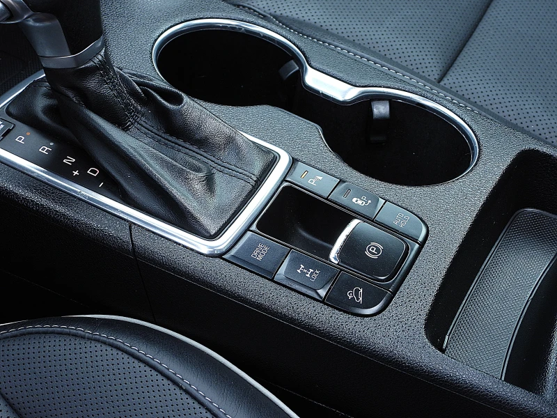 Kia Sportage 2.0ШВЕЙЦАРИЯ/GT-Line/4x4АВТОМАТИК/ОБДУХВАНЕ/КАМЕРА, снимка 10 - Автомобили и джипове - 53262993